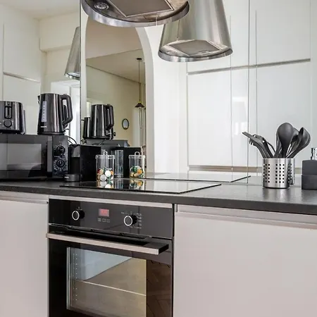 Superbe De Maitre Apartment *